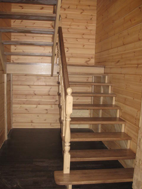лестница с поворотом 180